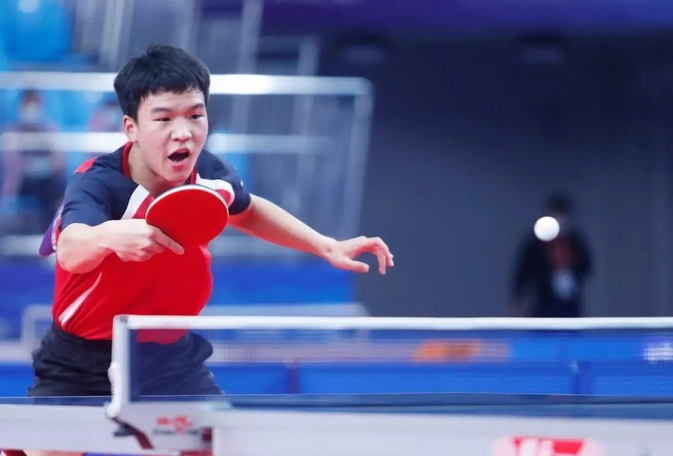 更加契合的 更加契合的