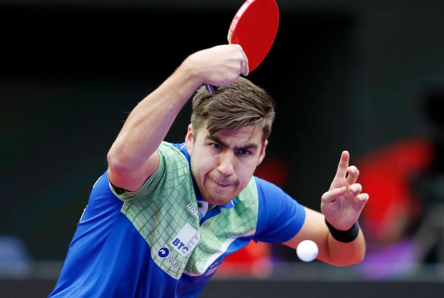 自己多次在 自己多次在